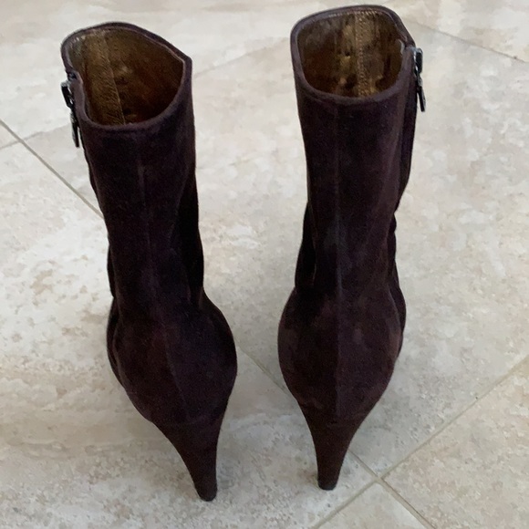 Prada suede heeled boots - Picture 6 of 7